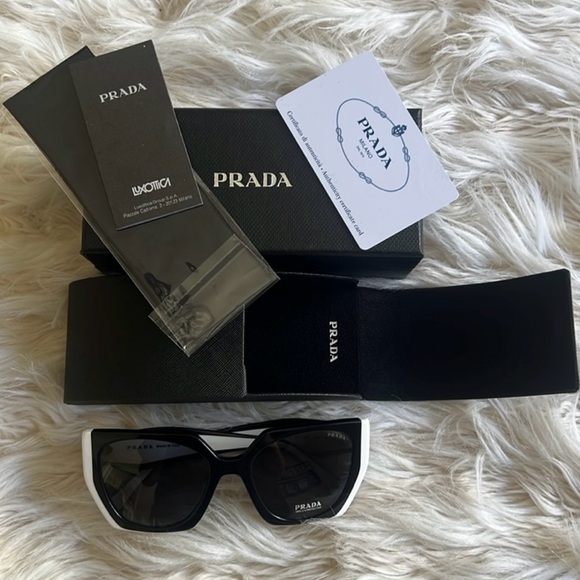 Prada Black and White Women\'s authentic rectangle Sunglasses